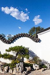 像素风格动作类肉鸽游戏《破咒剑士》现已在Steam新品节推出试玩Demo